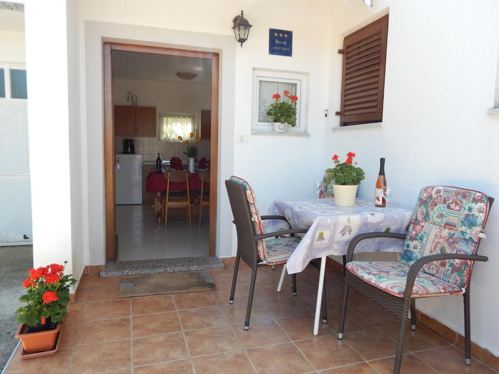 Apartment Strmac Labin  Room photo