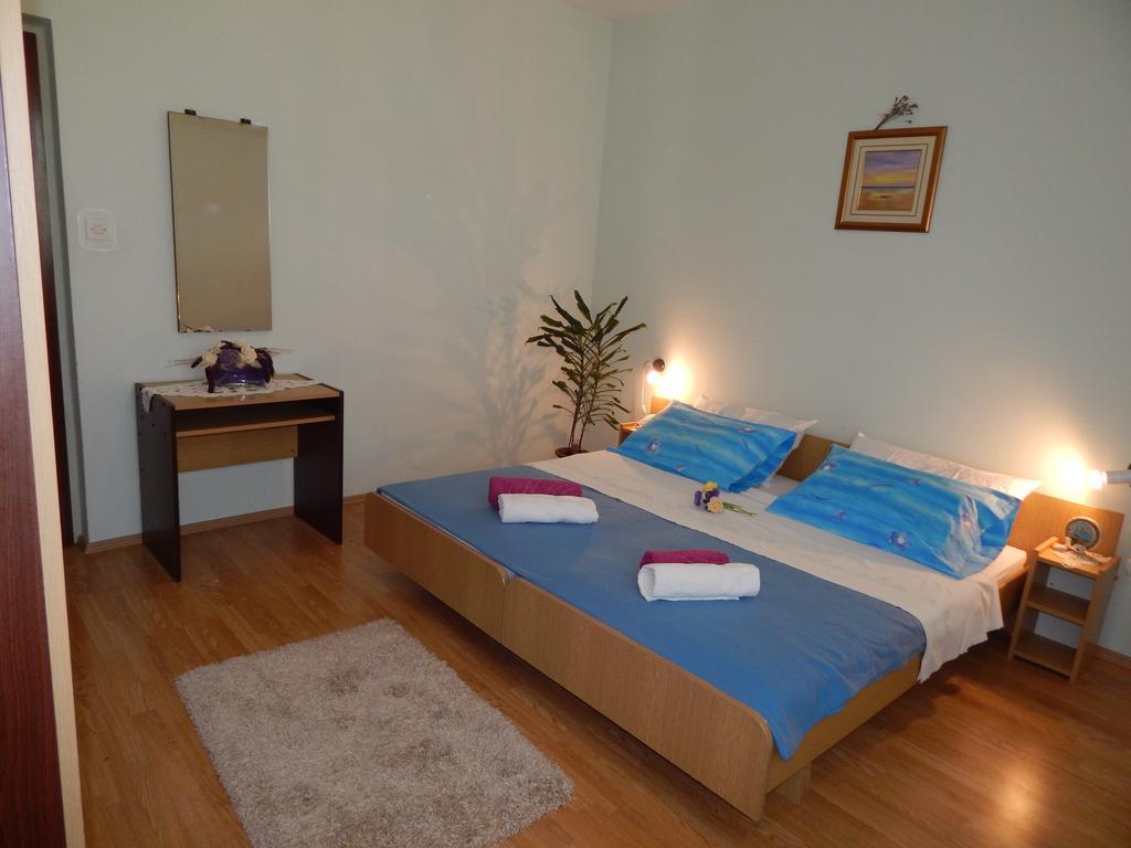 Apartment Strmac Labin  Room photo